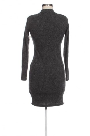 Kleid Fashion nova, Größe M, Farbe Mehrfarbig, Preis € 17,99