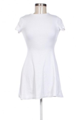 Kleid Fb Sister, Größe S, Farbe Weiß, Preis € 15,99