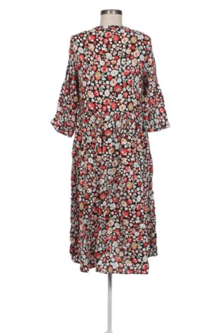 Рокля Gina, Размер M, Цвят Многоцветен, Цена 20,00 €