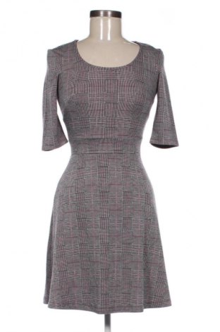 Ruha Guess, Méret XS, Szín Sokszínű, Ár 20 281 Ft