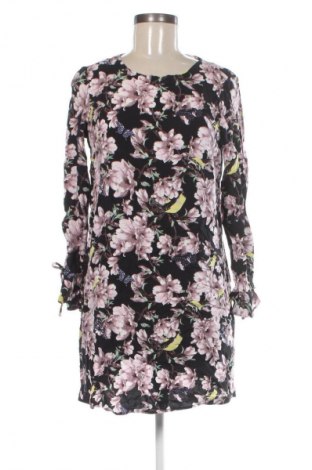 Рокля H&M, Размер M, Цвят Многоцветен, Цена 5,11 €