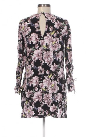 Рокля H&M, Размер M, Цвят Многоцветен, Цена 5,11 €