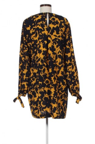 Рокля H&M, Размер L, Цвят Многоцветен, Цена 9,71 €