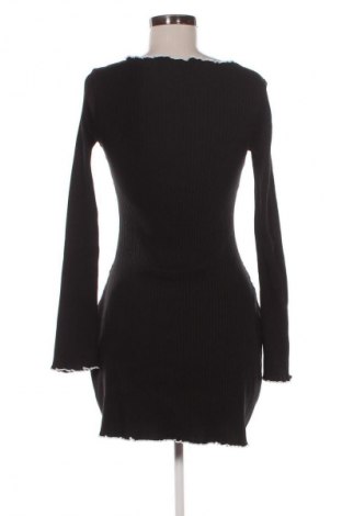 Рокля H&M Divided, Размер S, Цвят Черен, Цена 4,60 €