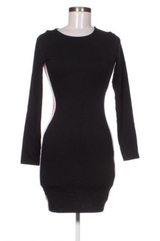 Рокля H&M Divided, Размер S, Цвят Черен, Цена 19,97 €