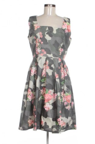 Рокля London, Размер L, Цвят Многоцветен, Цена 20,00 €