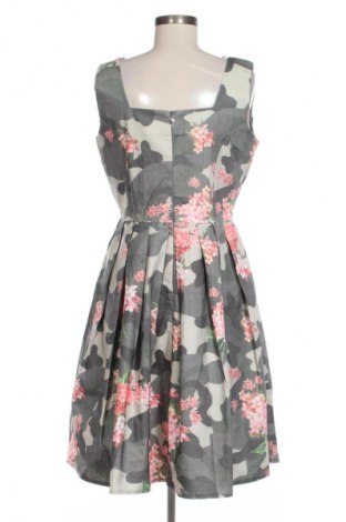 Рокля London, Размер L, Цвят Многоцветен, Цена 20,00 €
