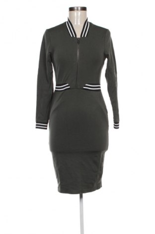 Kleid Madness, Größe XS, Farbe Grün, Preis € 14,99
