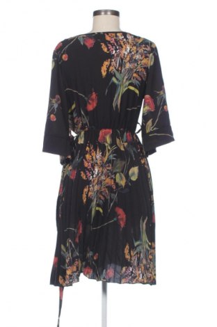 Kleid NEW COLLECTION, Größe M, Farbe Mehrfarbig, Preis € 23,99