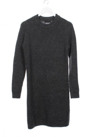 Рокля Pieces, Размер XS, Цвят Сив, Цена 5,11 €