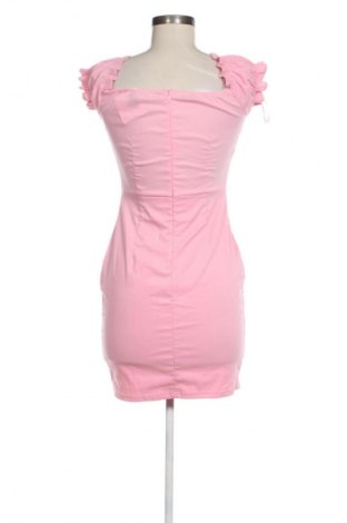 Sukienka Pretty Little Thing, Rozmiar M, Kolor Różowy, Cena 106,85 zł