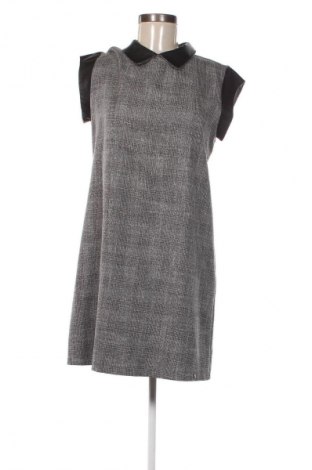 Рокля Rinascimento, Размер M, Цвят Многоцветен, Цена 17,89 €