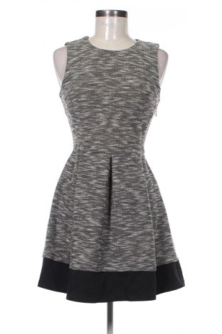 Kleid Stradivarius, Größe M, Farbe Grau, Preis € 6,99