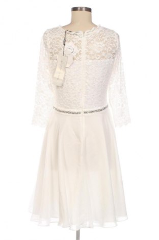 Рокля Swing, Размер XL, Цвят Бял, Цена 96,00 €