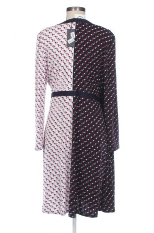 Рокля Tommy Hilfiger, Размер L, Цвят Многоцветен, Цена 120,00 €