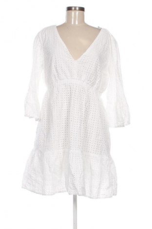 Ruha Unbranded, Méret L, Szín Fehér, Ár 6 189 Ft