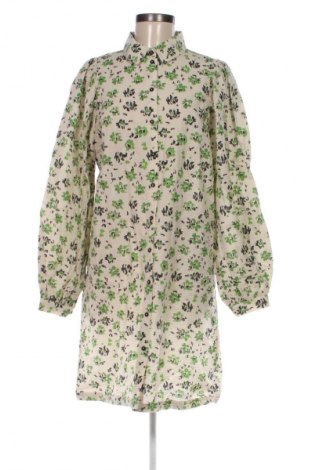 Ruha VILA, Méret M, Szín Sokszínű, Ár 16 116 Ft