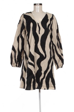 Kleid VILA, Größe M, Farbe Mehrfarbig, Preis € 14,00