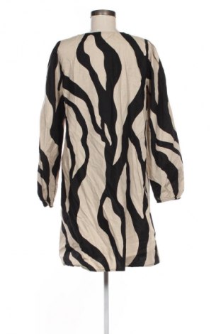 Kleid VILA, Größe M, Farbe Mehrfarbig, Preis € 14,00