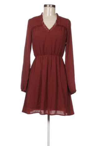 Рокля Vero Moda, Размер XS, Цвят Червен, Цена 5,62 €