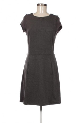 Kleid WE, Größe M, Farbe Grau, Preis € 10,99