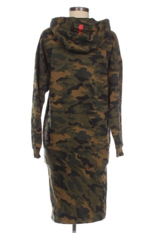 Kleid Whoshotya, Größe S, Farbe Mehrfarbig, Preis € 32,00
