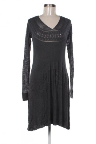 Kleid Yest, Größe M, Farbe Grau, Preis € 8,99