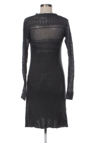 Kleid Yest, Größe M, Farbe Grau, Preis € 8,99