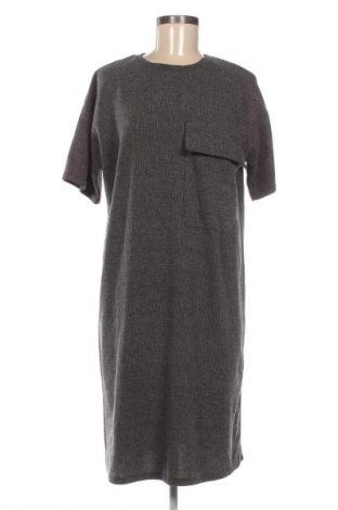 Kleid Zara, Größe M, Farbe Grau, Preis € 17,00