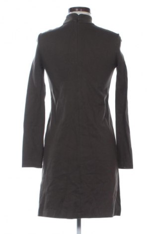 Sukienka Zara, Rozmiar S, Kolor Zielony, Cena 96,45 zł