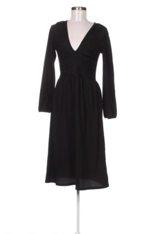 Рокля Zara, Размер M, Цвят Черен, Цена 15,45 €