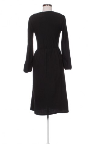 Рокля Zara, Размер M, Цвят Черен, Цена 15,45 €