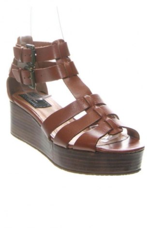 Сандали Bertie, Размер 39, Цвят Кафяв, Цена 50,61 €