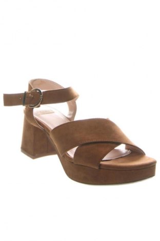 Сандали Zara, Размер 37, Цвят Бежов, Цена 29,14 €