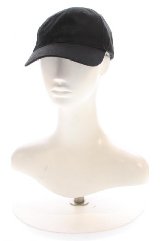Шапка Calvin Klein, Цвят Черен, Цена 35,27 €
