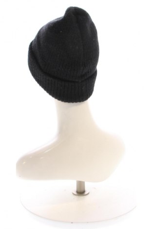 Шапка Calvin Klein Jeans, Цвят Черен, Цена 14,82 €