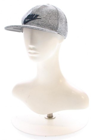 Шапка Nike, Цвят Многоцветен, Цена 13,29 €