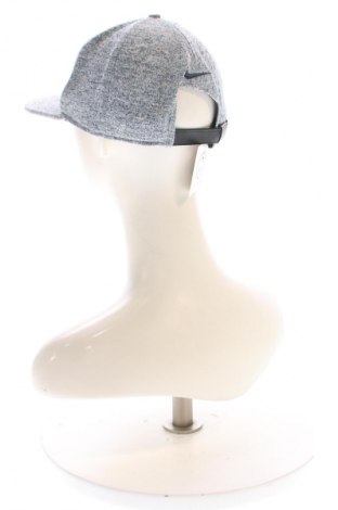 Шапка Nike, Цвят Многоцветен, Цена 13,29 €