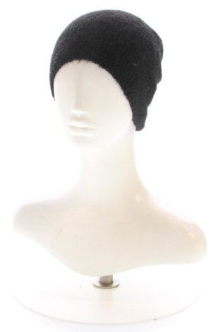 Шапка Zara, Цвят Черен, Цена 14,31 €