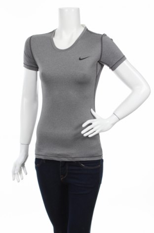 Дамска тениска Nike