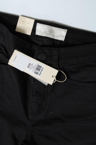 Дамски къс панталон Pieces, Размер XS, Цвят Черен, Цена 49,00 лв.