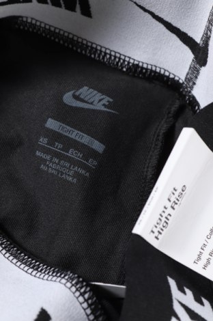 Dámské legíny  Nike, Velikost XS, Barva Černá, 61% bavlna, 33% polyester, 6% elastan, Cena  1 076,00 Kč