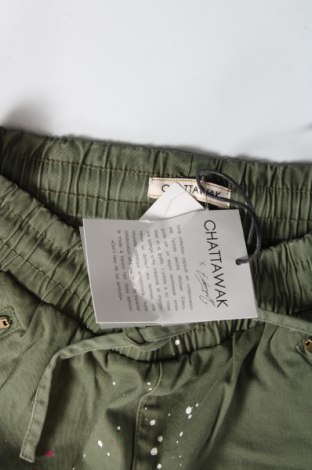 Дамски къс панталон Chattawak, Размер XS, Цвят Зелен, Цена 19,20 лв.