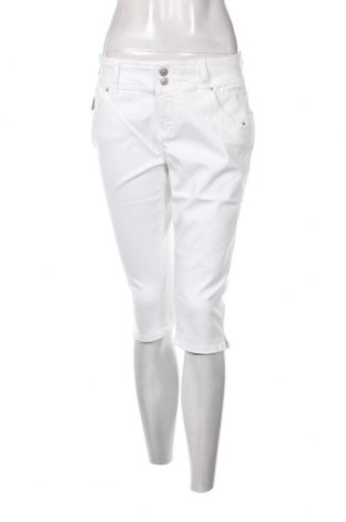 Дамски къс панталон Ltb, Размер L, Цвят Бял, Цена 23,04 лв.
