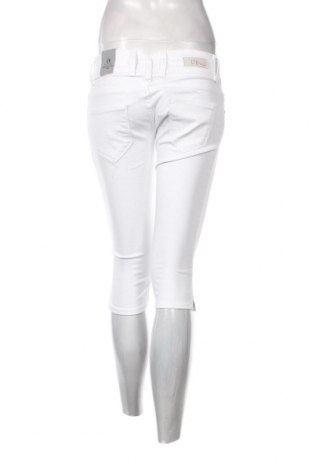 Дамски къс панталон Ltb, Размер S, Цвят Бял, Цена 96,00 лв.