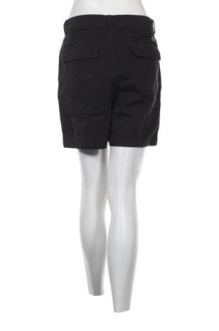 Дамски къс панталон Superdry, Размер L, Цвят Черен, Цена 25,40 лв.