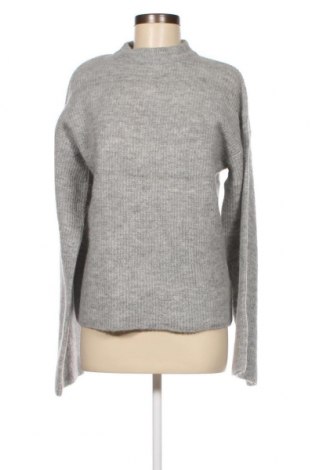 Дамски пуловер NA-KD, Размер M, Цвят Сив, Цена 67,50 лв.