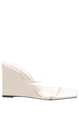 Hausschuhe Zara, Größe 40, Farbe Weiß, Preis € 30,62