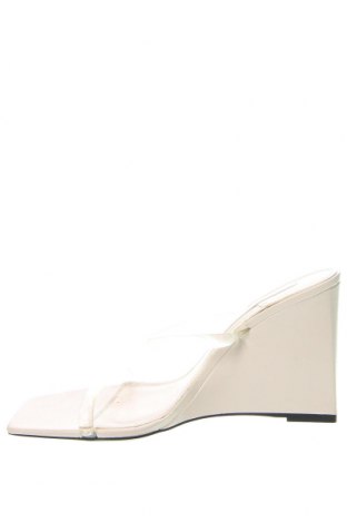 Γυναικείες παντόφλες Zara, Μέγεθος 40, Χρώμα Λευκό, Τιμή 27,22 €