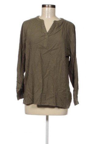 Дамска блуза, Размер M, Цвят Зелен, Цена 4,56 лв.